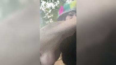 Indiazinha mamando e metendo