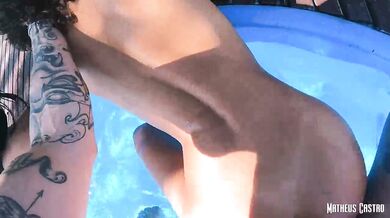 NAUGHTY BRAZILIAN GIRLS GIVING PUSSY IN A PUBLIC POOL - SWAPING COUPLES - TEASER - COLLAB GALEGO BSB