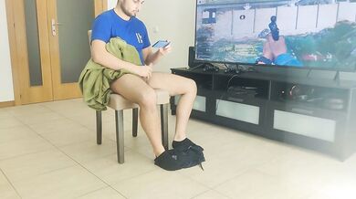 milf with big ass fucked me in a chair when find out I was masturbating