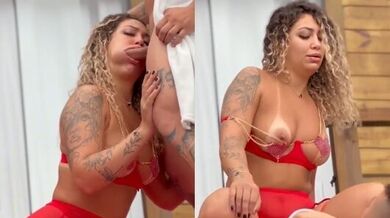 Mislenesa rebolando na pica do novinho