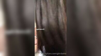 Malhada peitada sentando com buceta na pica