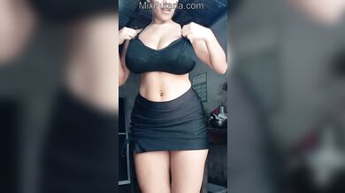 Brasileira cavalga caiu na net dançando sem calcinha