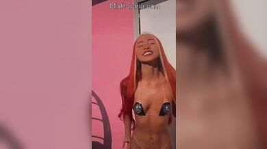 Ruivinha de Marte a Anny Bergatin pelada?