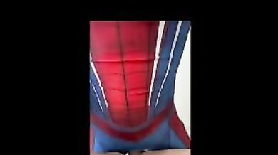 Isadora Dando Para Homem Aranha