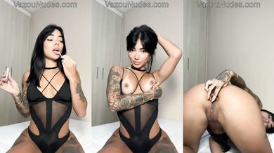 Morena do Onlyfans Exibindo os peitos e a xota