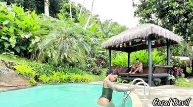 I FOUND THIS HOT ASS IN THE POOL AND FUCKED HER IN THE ROOM WHEN MY GIRLFRIEND LEFT