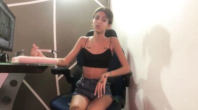 Sexual psychologist can't hold back her desire to see my big cock and I fuck her in her tight pussy